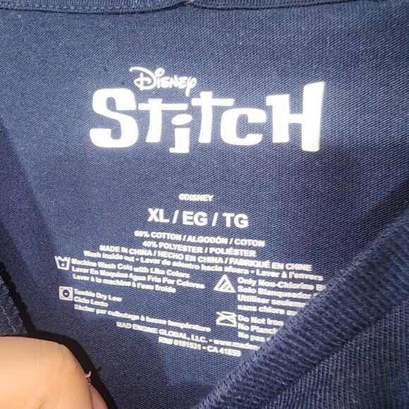 Disney Stitch ''Merry Stitchmas'' men's blue shirt size XL - Picture 3 of 6